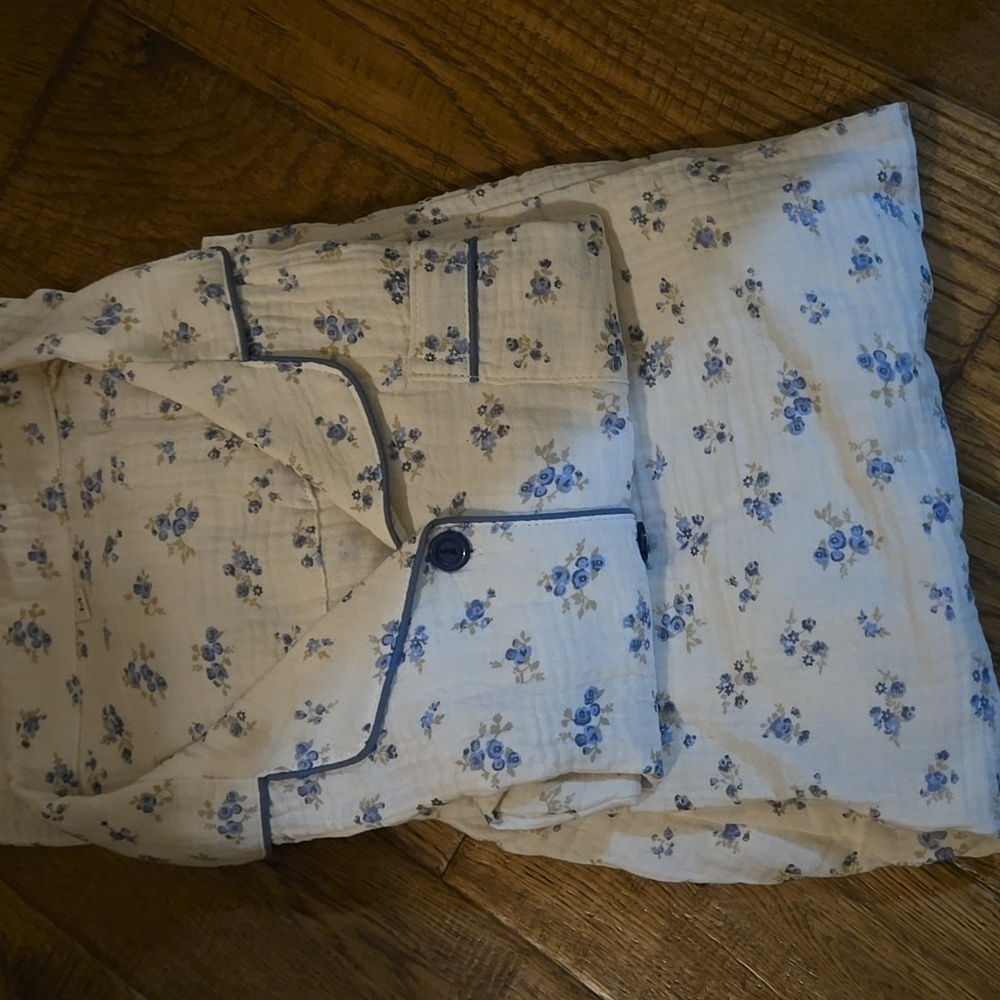 Pajamas - Picture 3 of 4